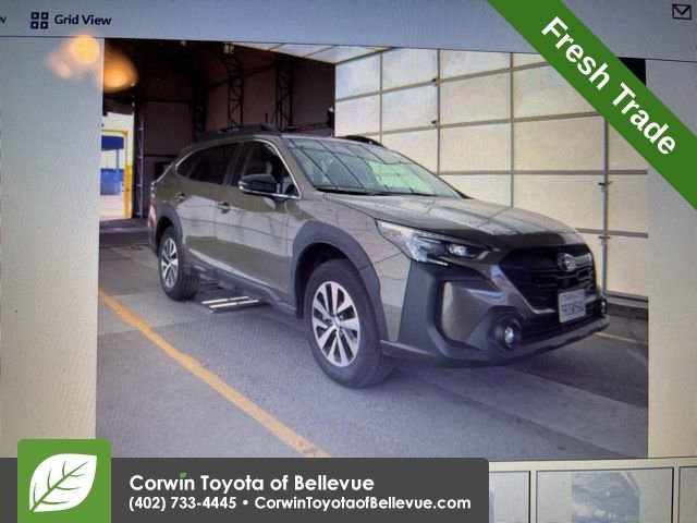 Used 2025 Subaru Outback Premium image 12