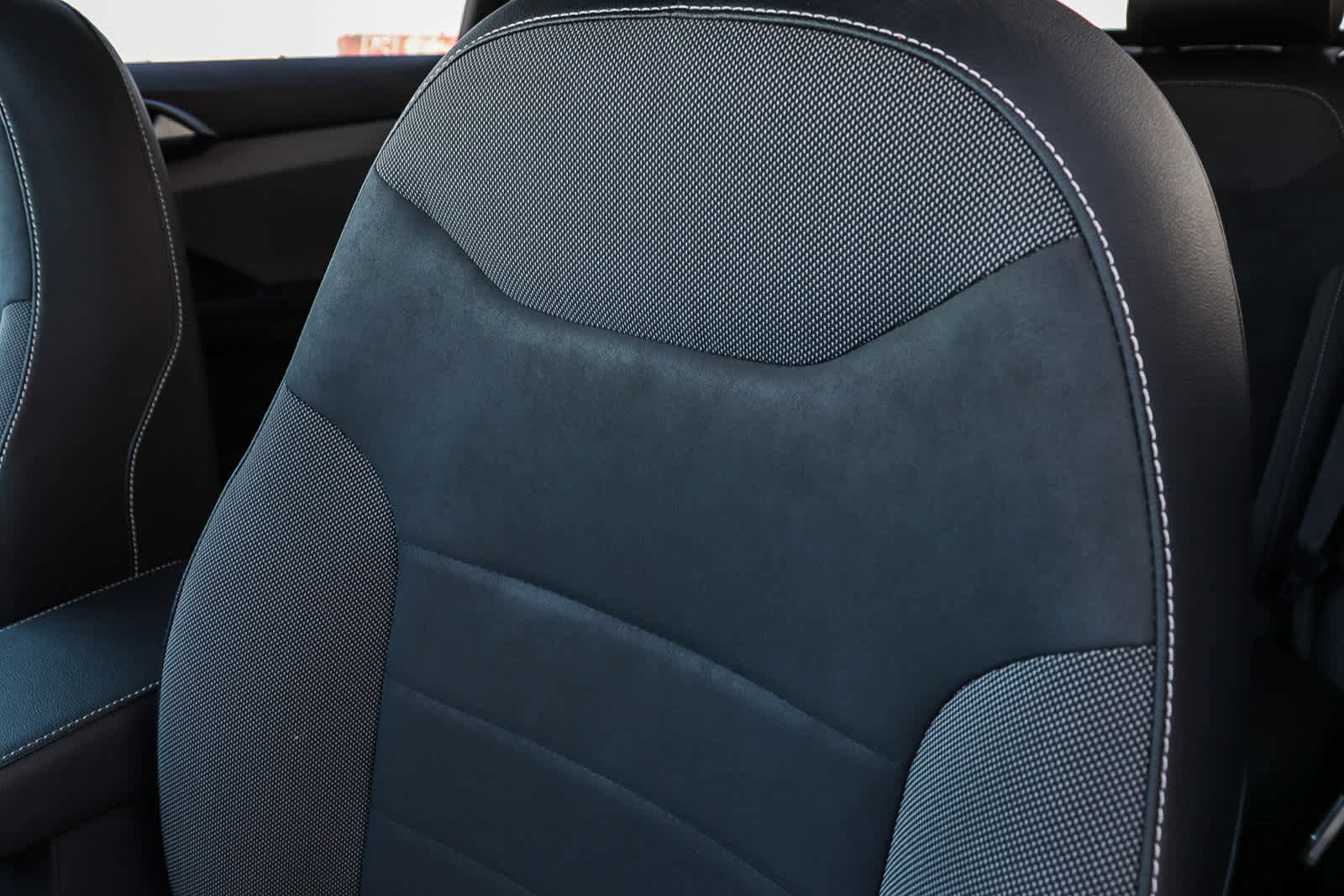 Used 2022 Volkswagen Taos SE w/ Panoramic Sunroof Package image 26