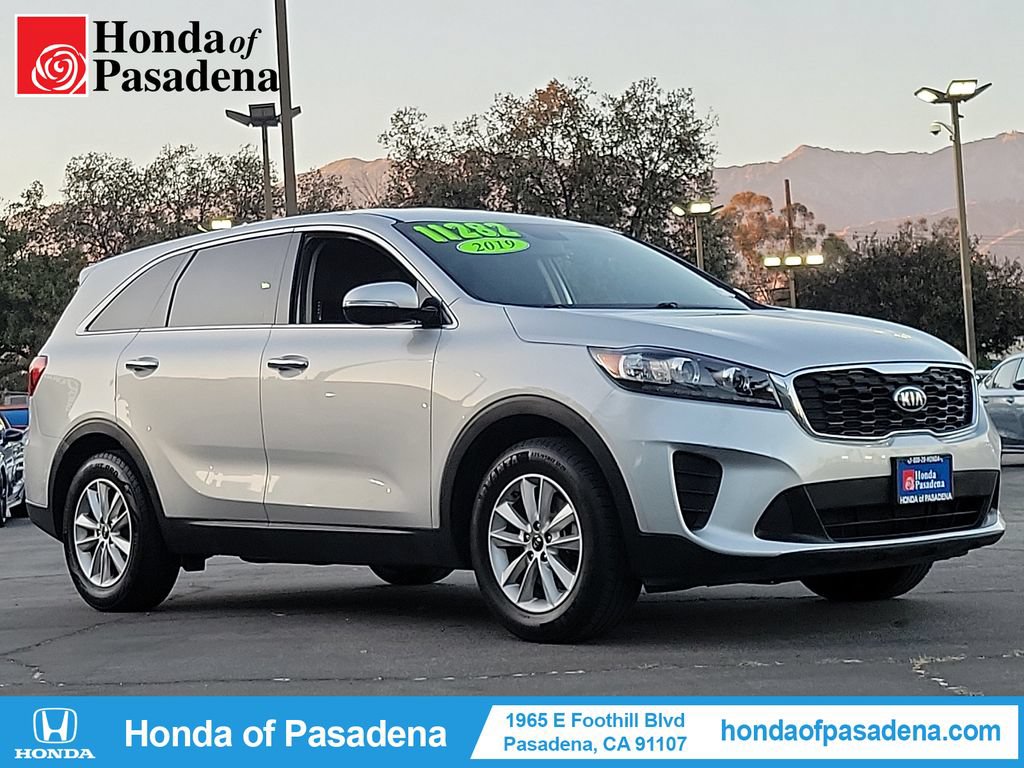 Used 2019 Kia Sorento FWD V6 image 8