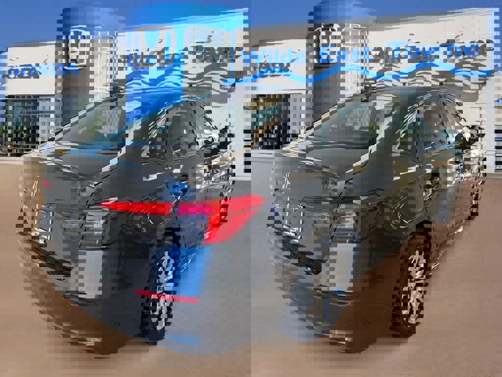 Used 2024 Honda Civic LX image 8