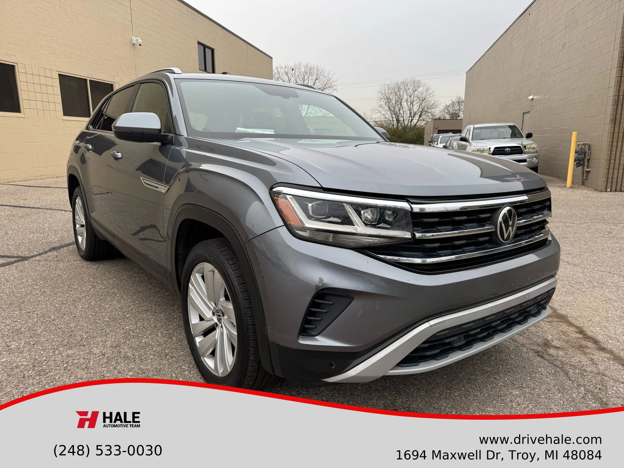 Used 2020 Volkswagen Atlas Cross Sport SE w/ Panoramic Sunroof Package image 1