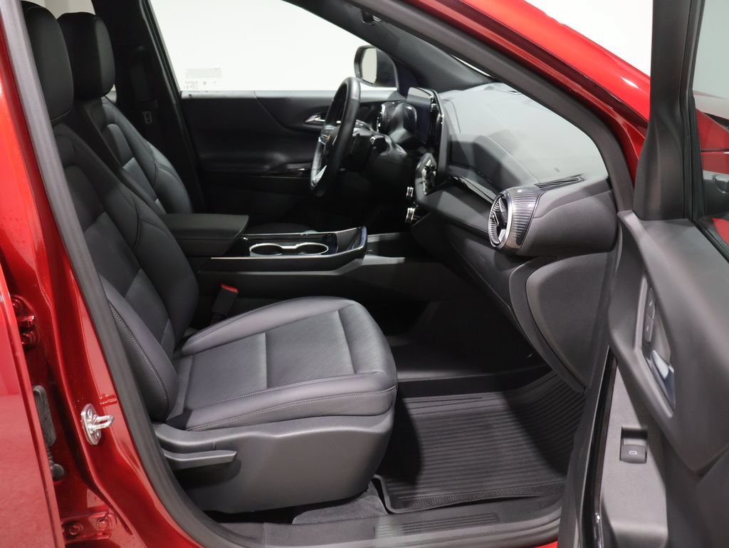 Used 2025 Chevrolet Equinox LT w/ Convenience Package II AWD/4WD image 23
