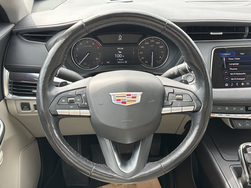 Used 2021 Cadillac XT4 Luxury w/ Cold Weather Package AWD/4WD image 30