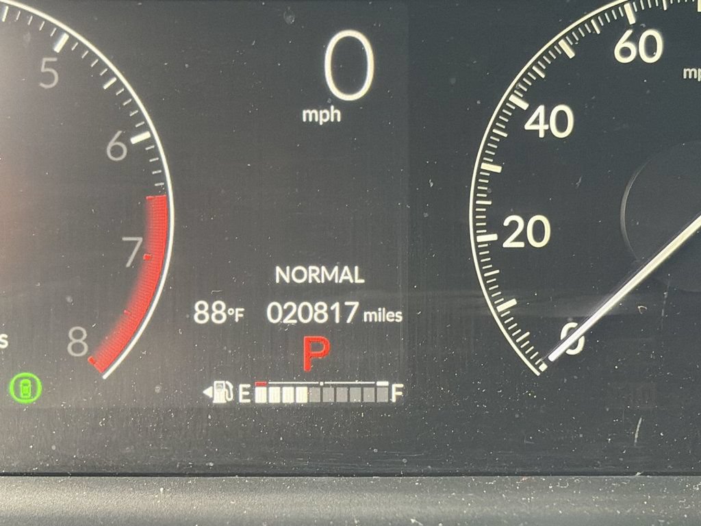 Used 2025 Honda Pilot EX-L image 16