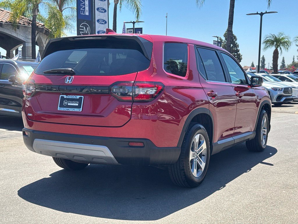 Used 2025 Honda Pilot EX-L image 11
