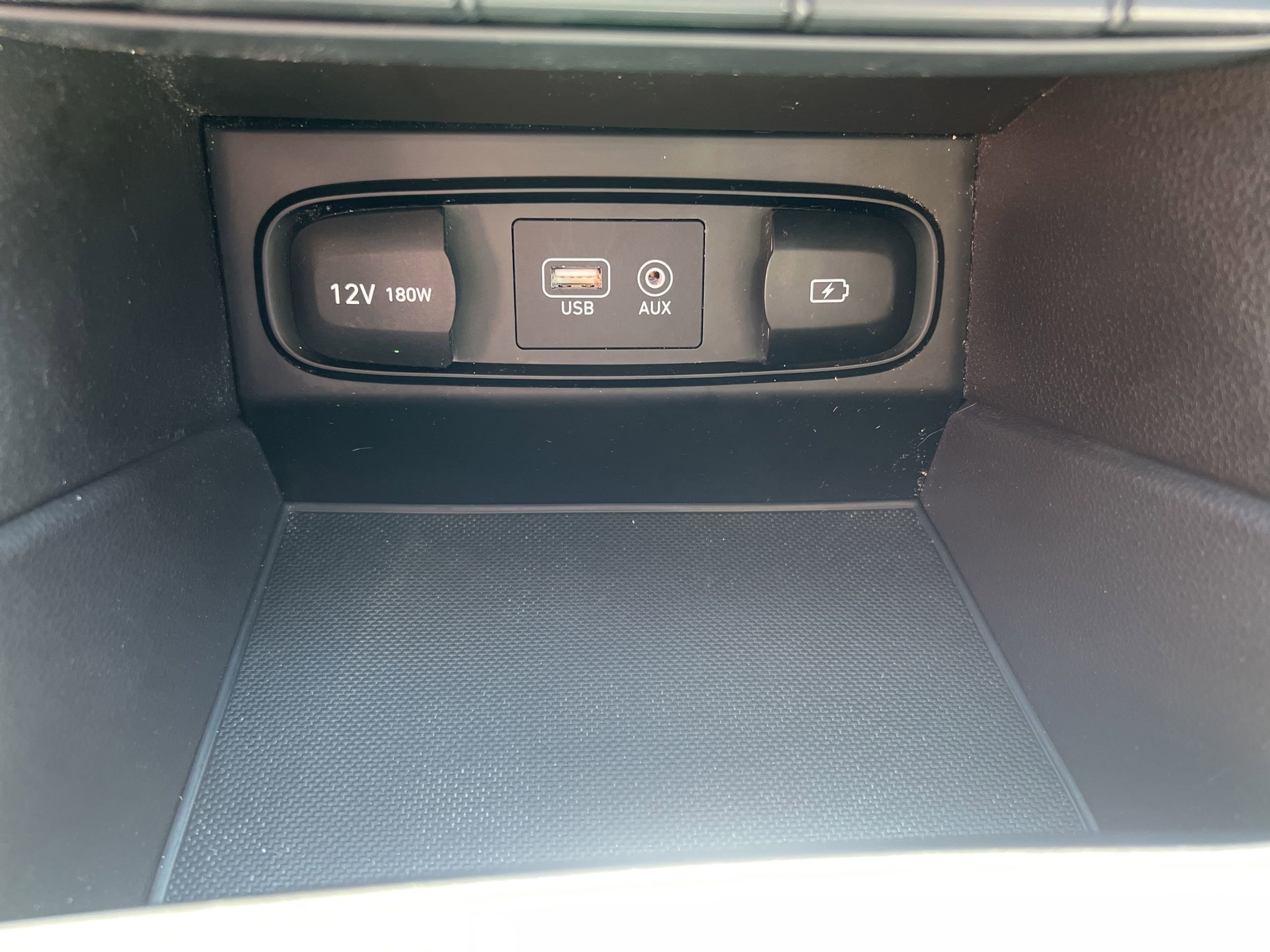 Used 2019 Hyundai Santa Fe Limited AWD/4WD image 17