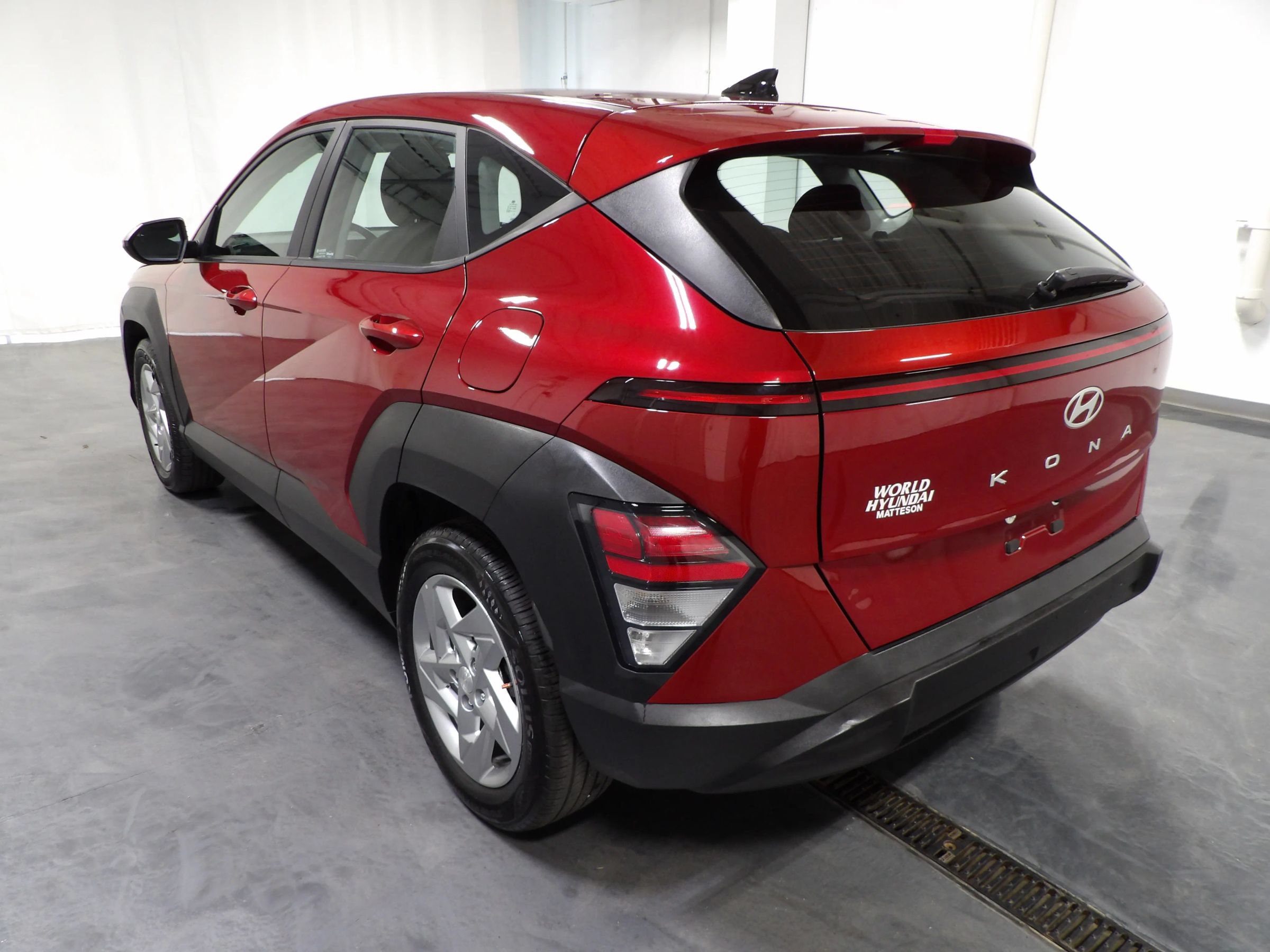 Used 2025 Hyundai Kona SE FWD image 6