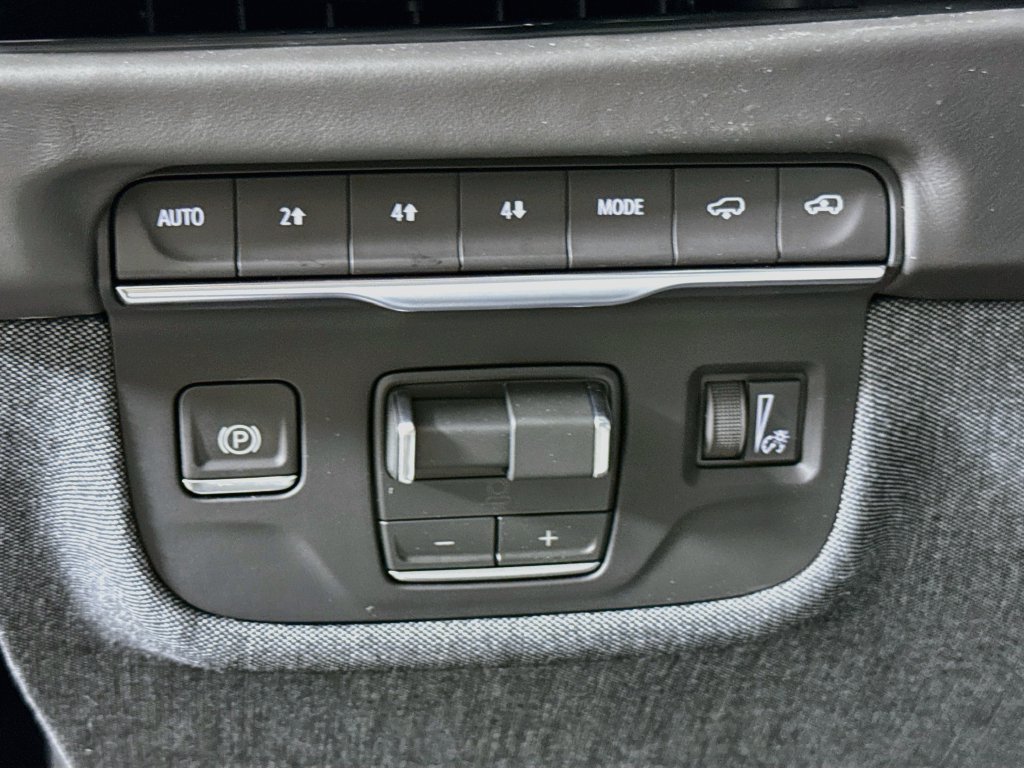 New 2026 Cadillac Escalade Platinum Luxury w/ LPO, Floor Liner Package AWD/4WD image 10