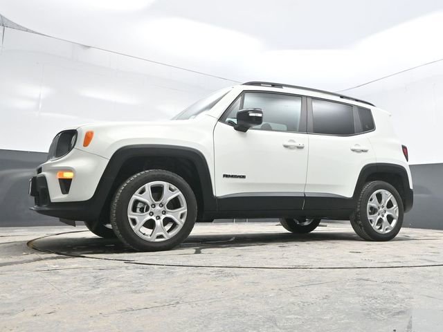 Used 2022 Jeep Renegade Limited image 31