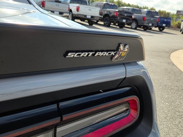 Used 2022 Dodge Challenger R/T Scat Pack RWD image 10