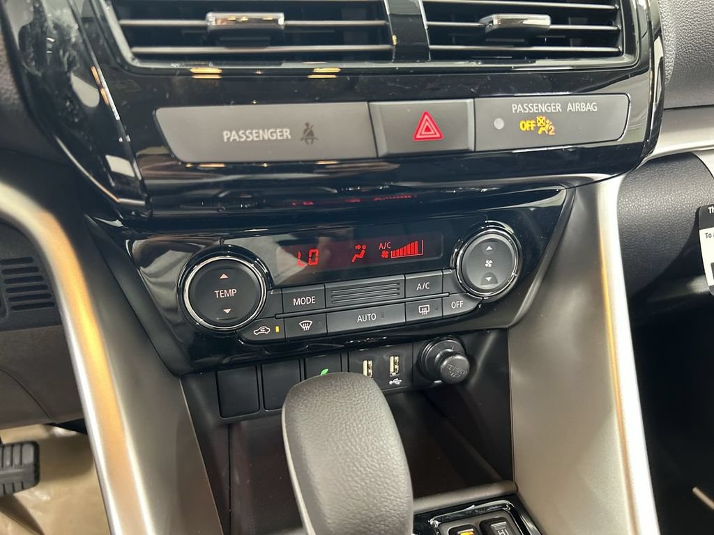 New 2026 Mitsubishi Eclipse Cross LE AWD/4WD image 15
