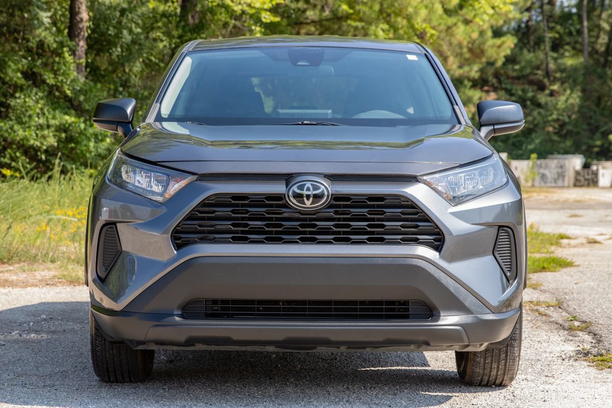 Used 2022 Toyota RAV4 LE FWD image 2