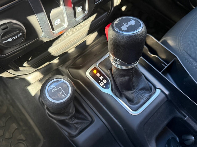 Used 2021 Jeep Wrangler Sport image 23