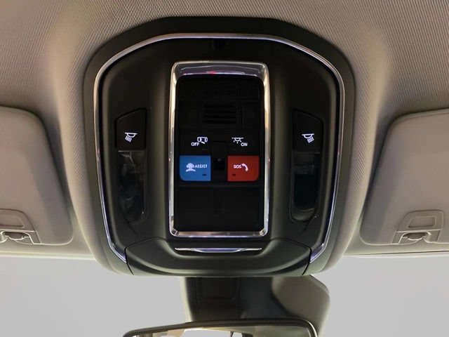 Used 2024 Jeep Grand Cherokee Laredo RWD image 50