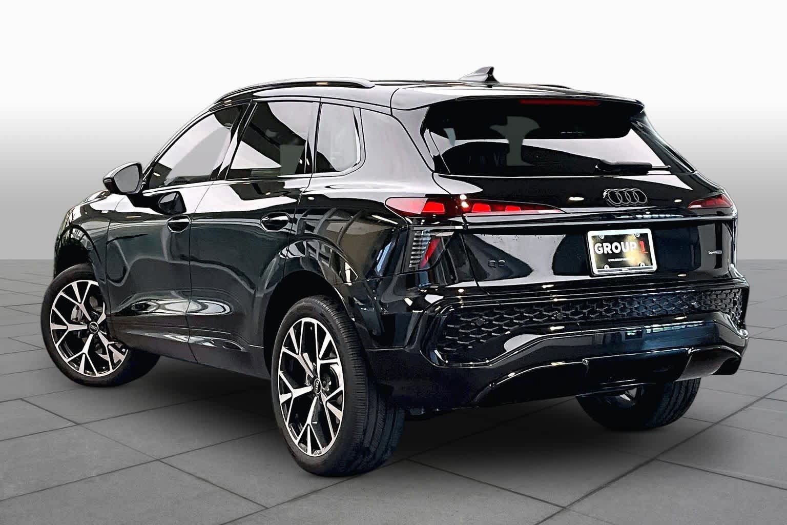 New 2026 Audi Q3 quattro 2.0T AWD/4WD image 12
