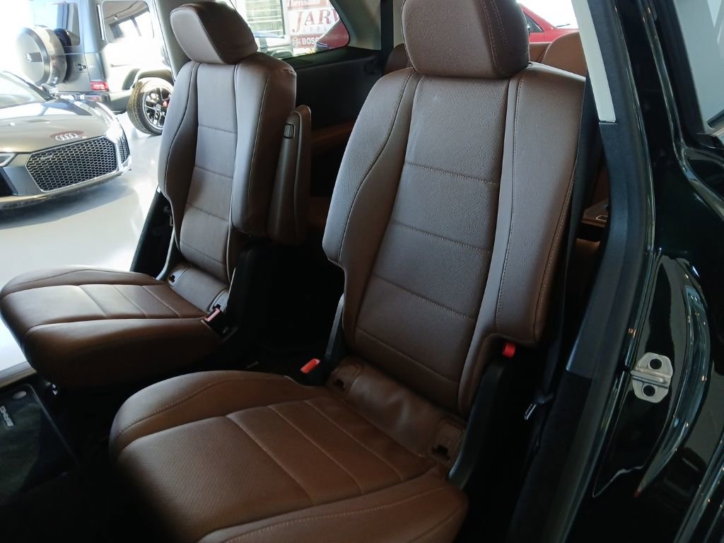 Used 2024 Mercedes-Benz GLS 450 4MATIC image 24