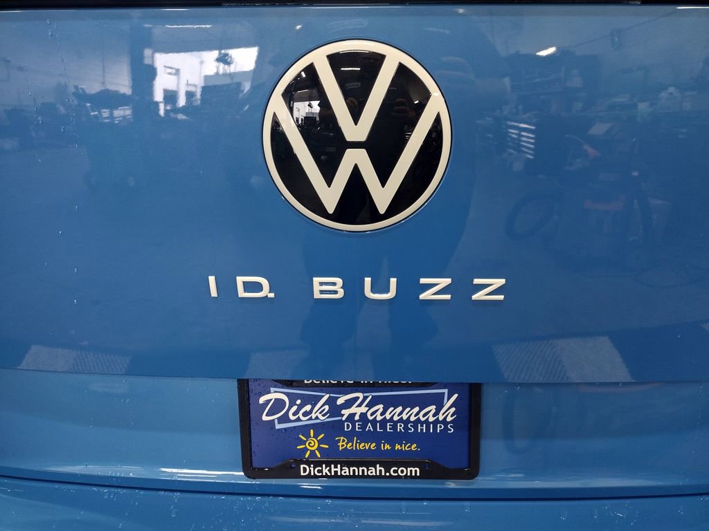 New 2025 Volkswagen ID. Buzz 1st Edition image 16