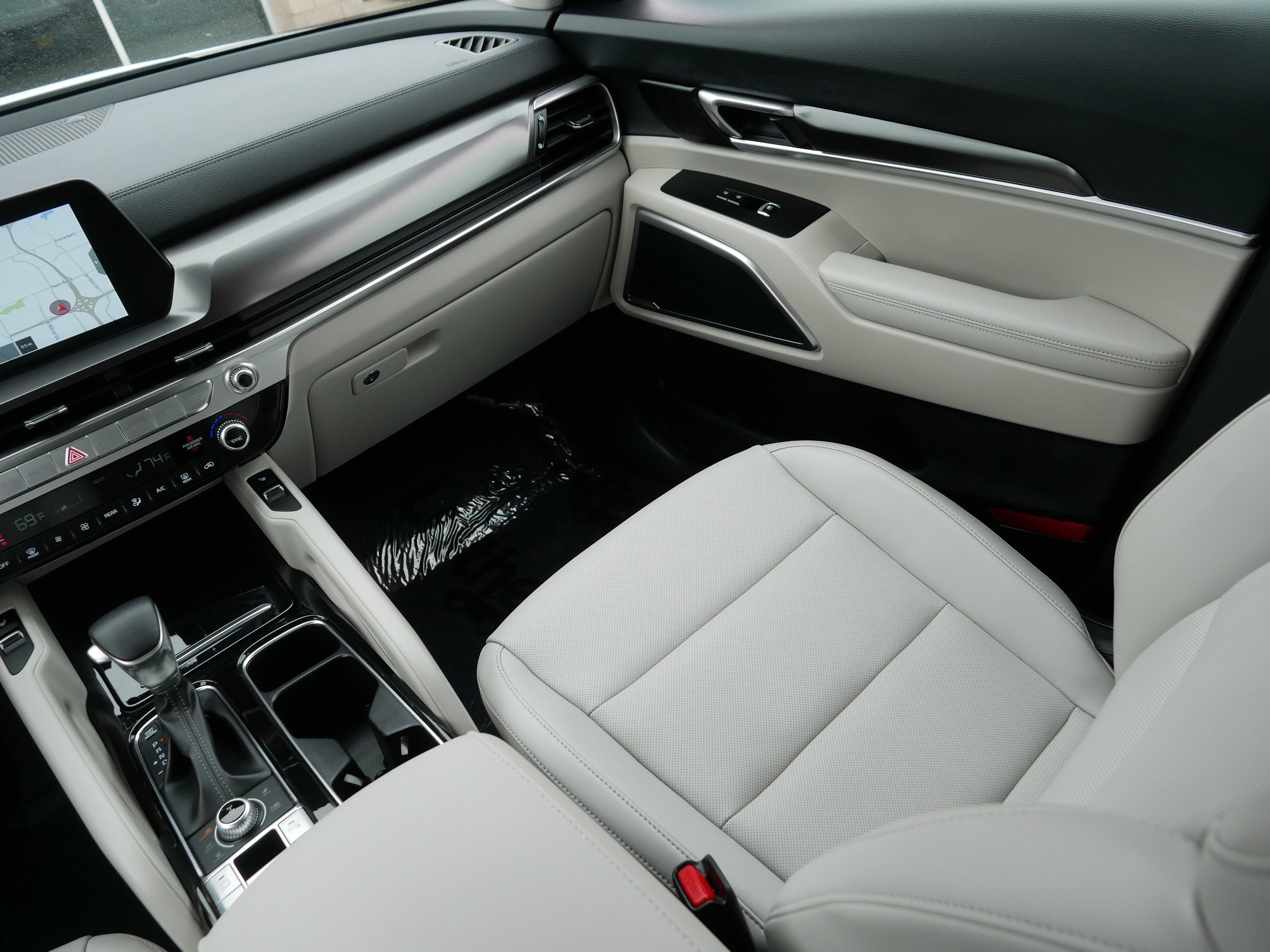 Certified 2024 Kia Telluride S image 11