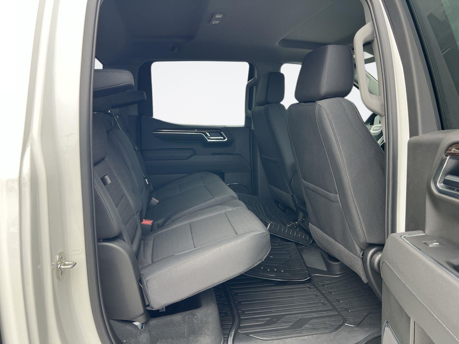 New 2026 GMC Sierra 1500 Elevation w/ LPO, Elevation Black Package AWD/4WD image 29