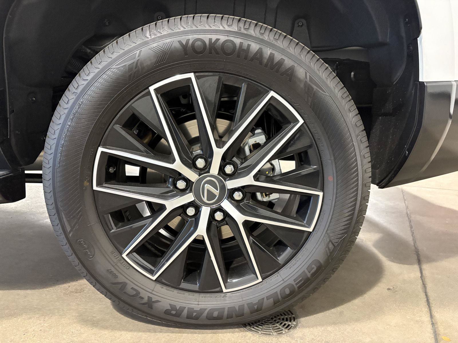 Used 2026 Lexus GX 550 w/ Cold Area Package AWD/4WD image 53