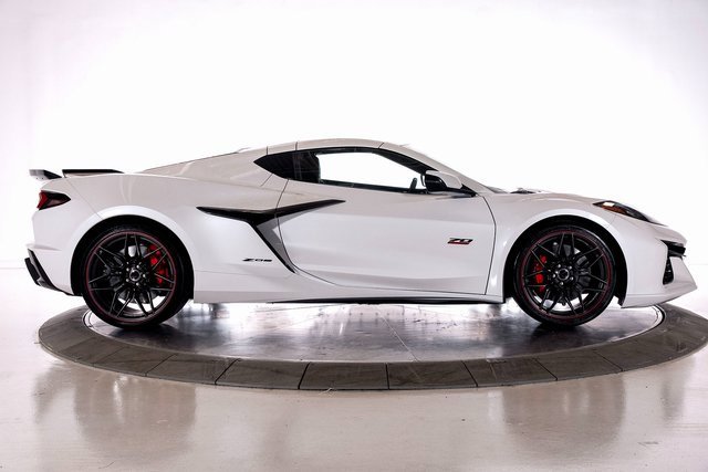 Used 2023 Chevrolet Corvette Z06 image 10