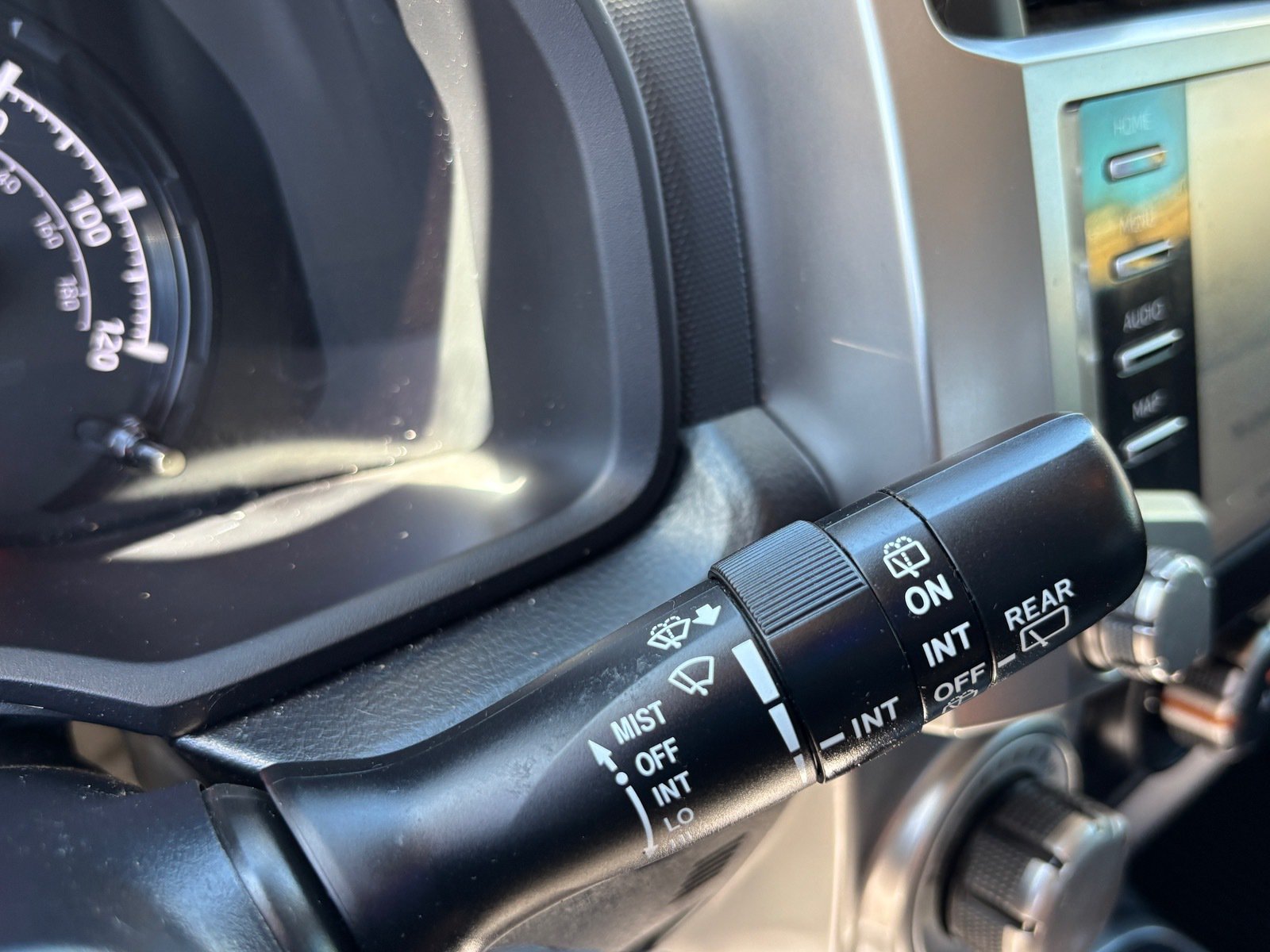 Used 2021 Toyota 4Runner SR5 Premium w/ Moonroof Package AWD/4WD image 25