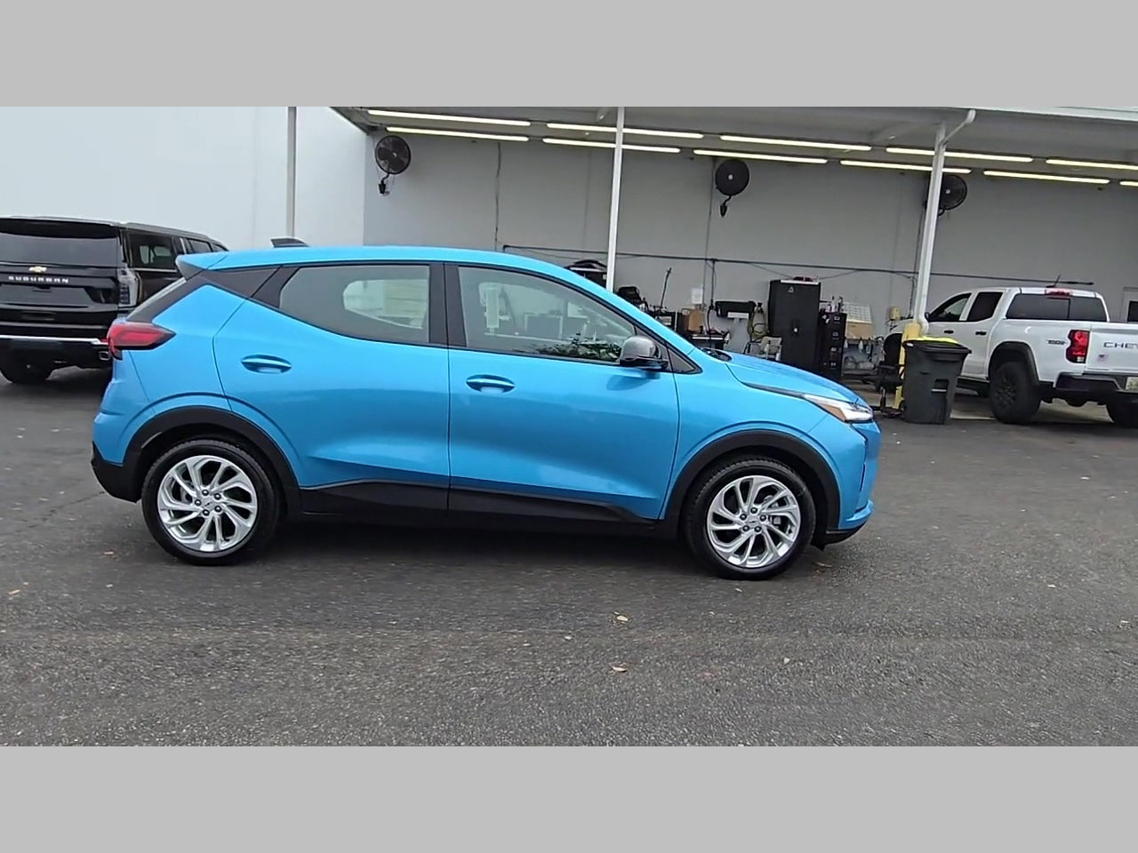 New 2027 Chevrolet Bolt LT w/ Comfort Package image 22