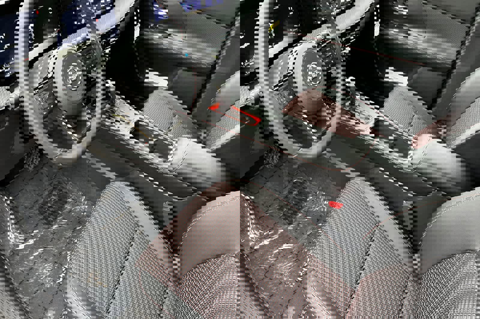 New 2026 Nissan Kicks SR image 11