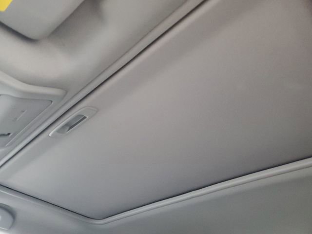 Used 2025 Nissan Frontier SL image 39