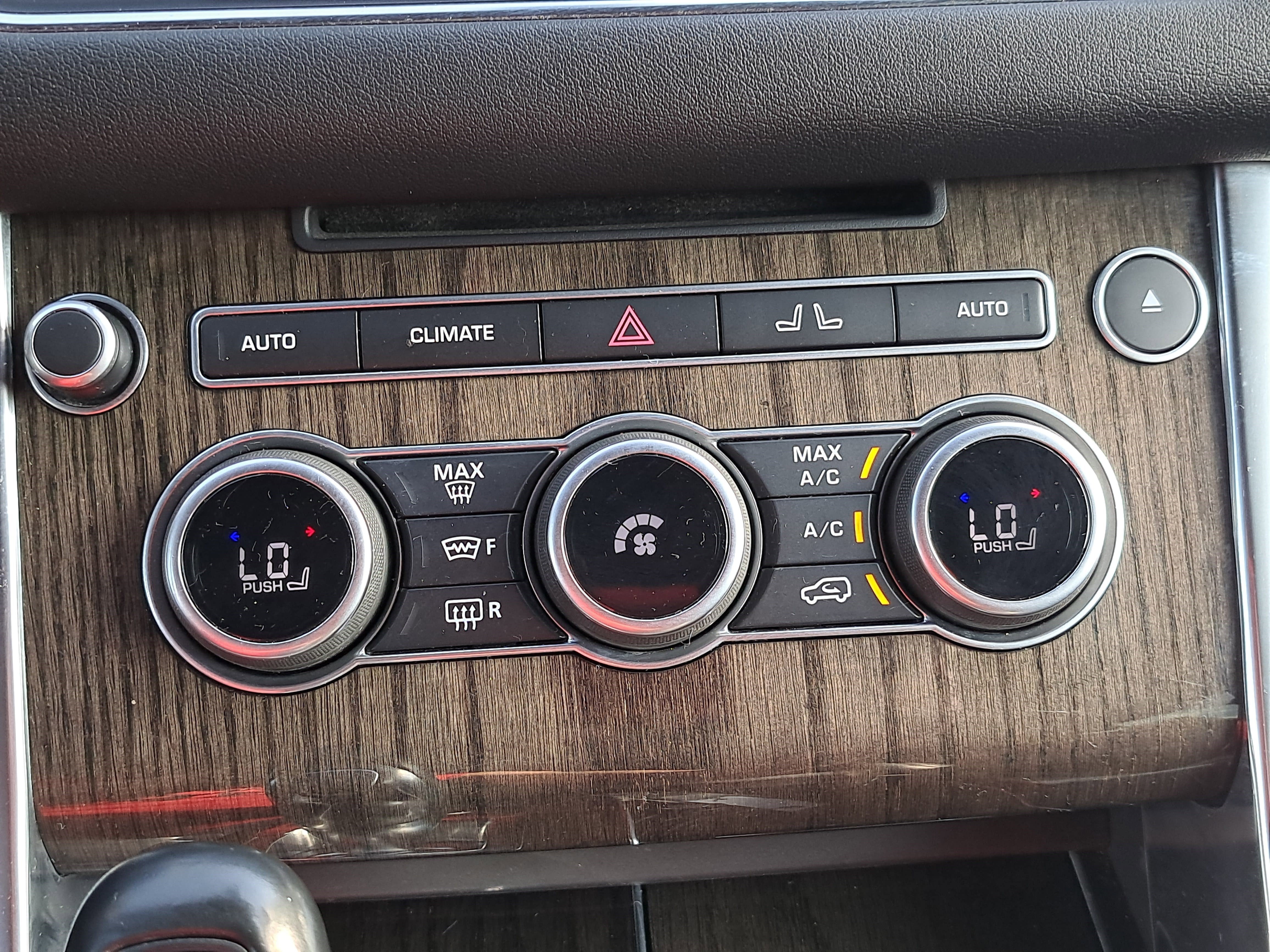 Used 2016 Land Rover Range Rover Sport HSE image 23