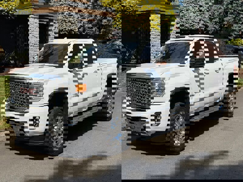 Used 2015 GMC Sierra 2500 Denali w/ Duramax Plus Package image 1