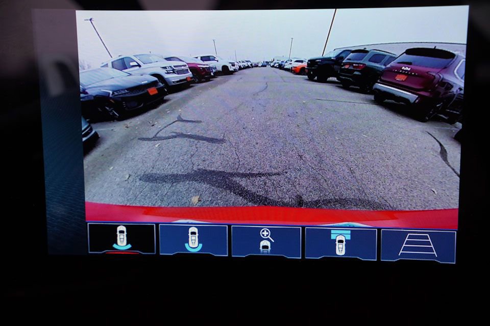 Used 2024 Chevrolet Corvette Stingray Premium Cpe w/ Z51 Performance Package image 33