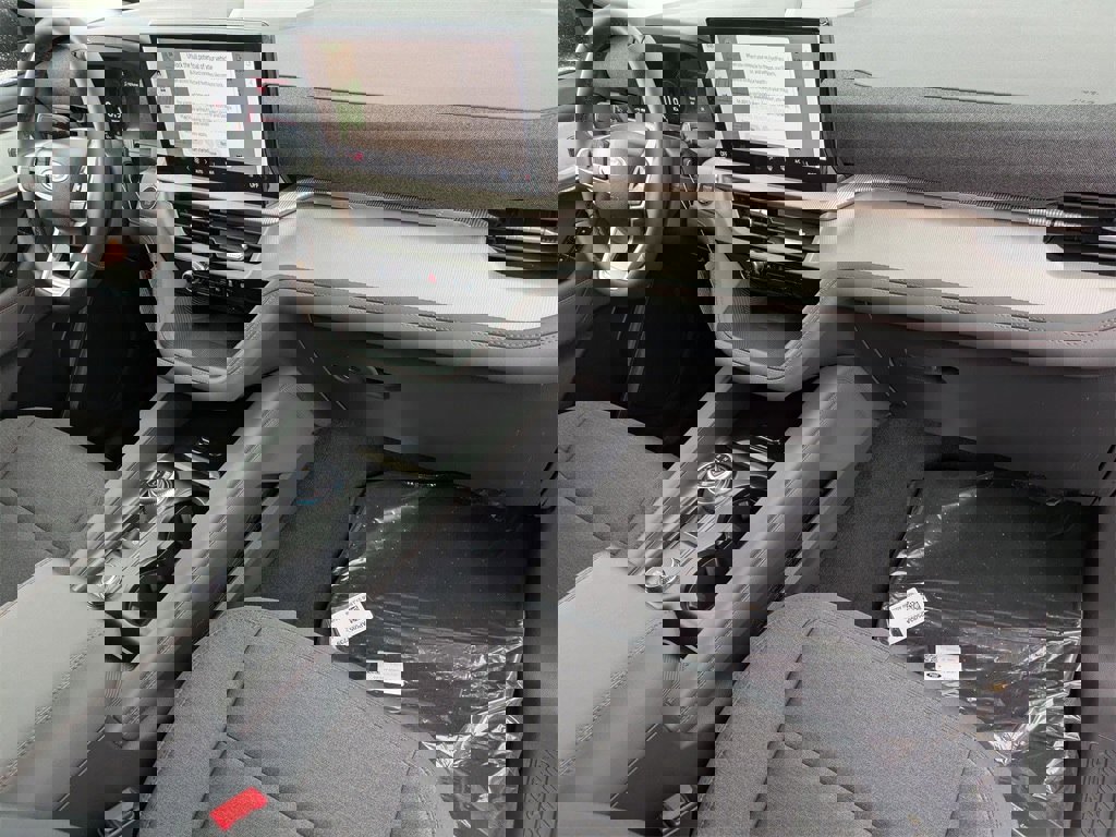 New 2025 Ford Explorer Active image 22