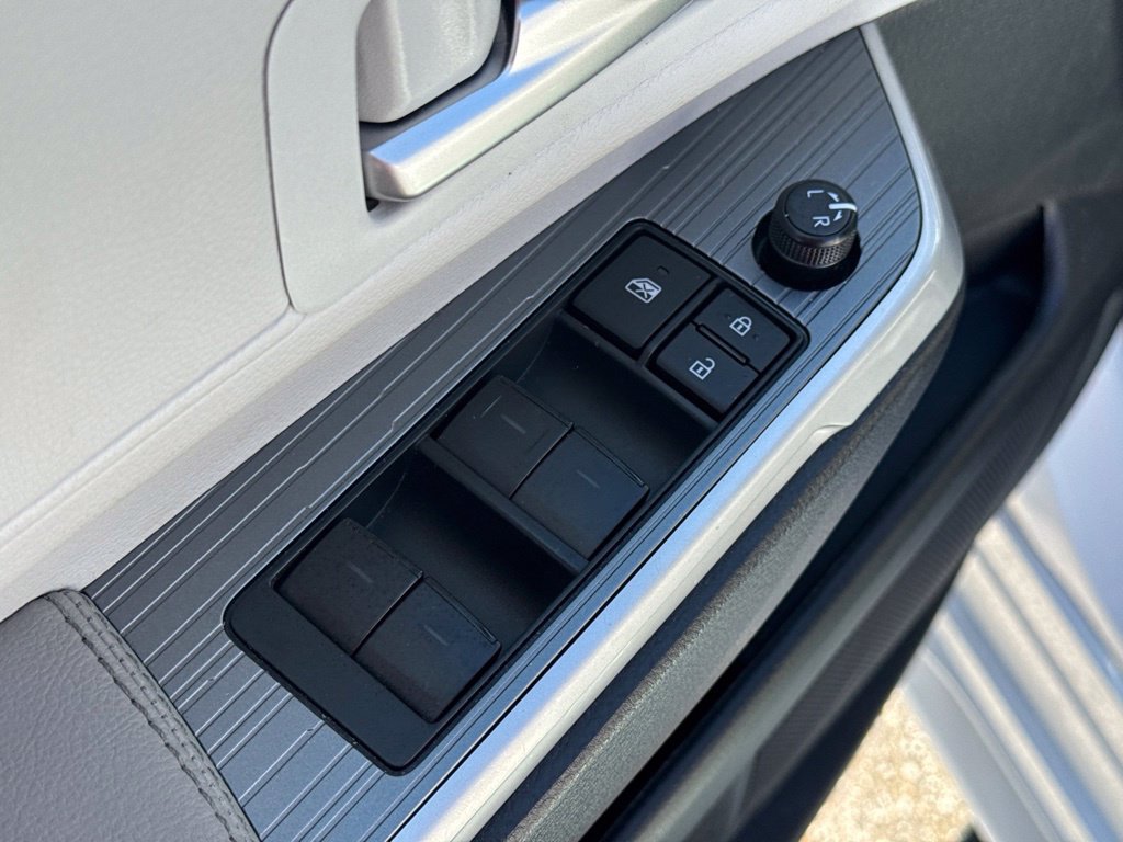 Certified 2026 Toyota Sienna XLE FWD image 48