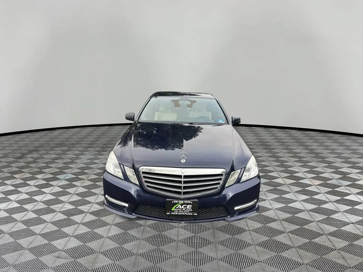 Used 2012 Mercedes-Benz E 350 4MATIC Sedan image 3