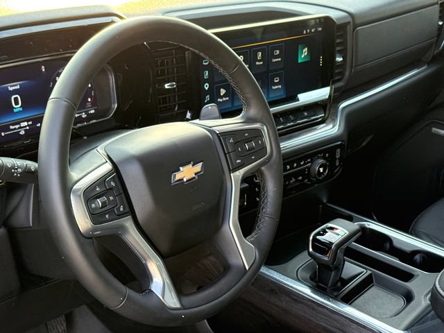 Used 2025 Chevrolet Silverado 1500 LTZ w/ Technology Package AWD/4WD image 16