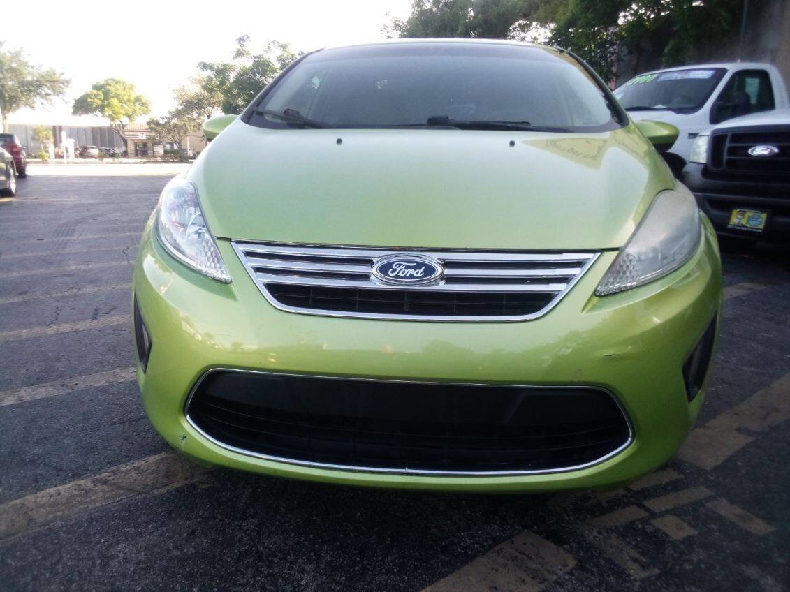 Used 2011 Ford Fiesta SE w/ 203A Rapid Spec Order Code image 9