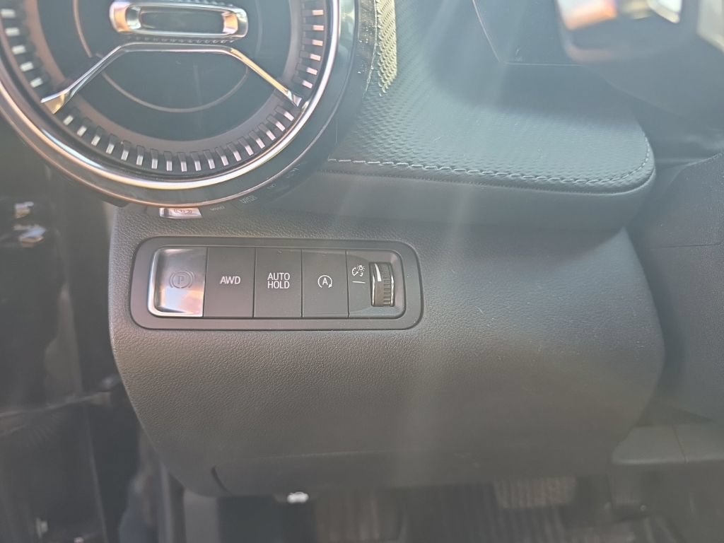 Used 2026 Chevrolet Equinox LT AWD/4WD image 12