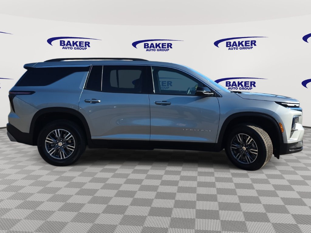 Used 2024 Chevrolet Traverse LT w/ LPO, Floor Liner Package AWD/4WD image 4