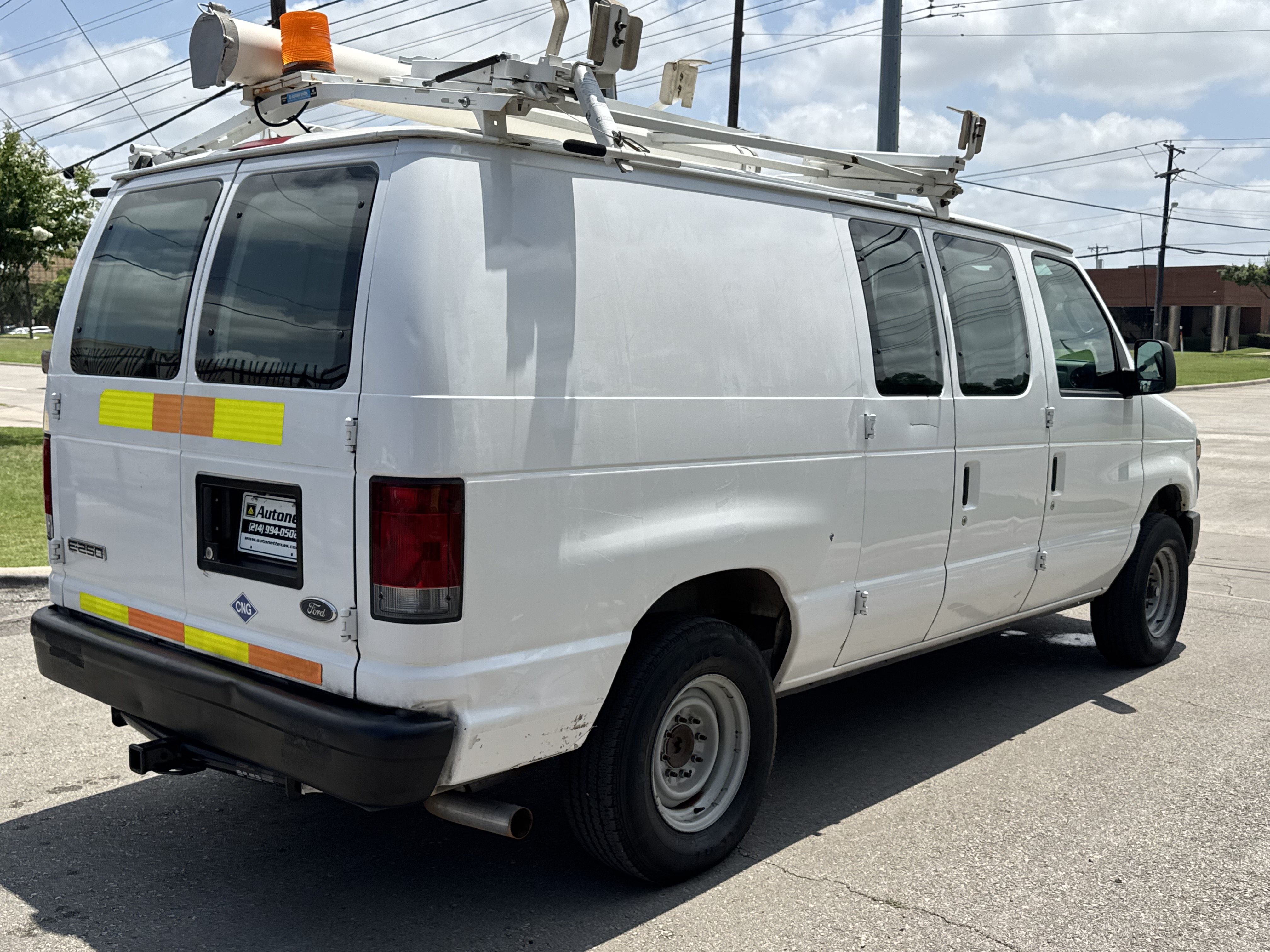 Used 2010 Ford E-250 and Econoline 250 RWD image 6
