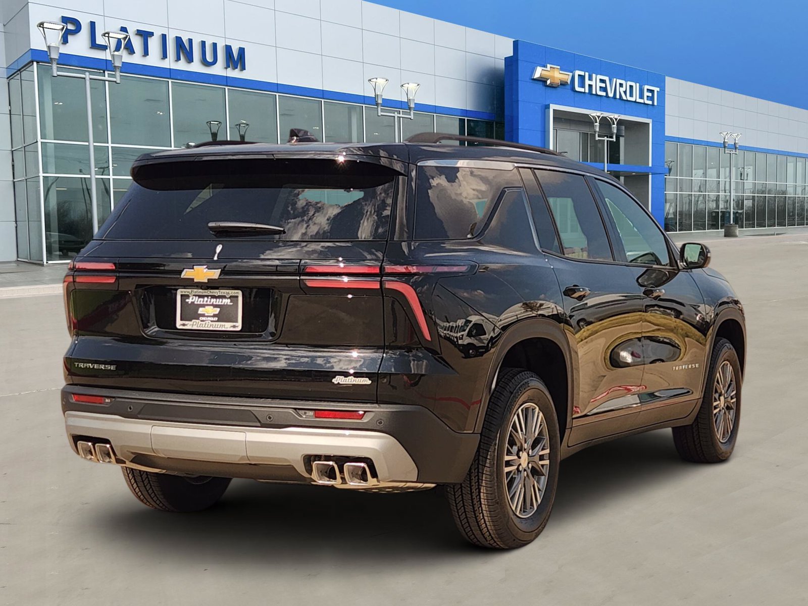 New 2027 Chevrolet Traverse LT FWD image 5