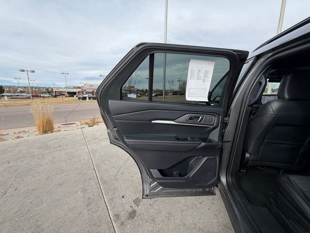 Used 2025 Ford Explorer ST-Line w/ ST-Line Street Pack image 21