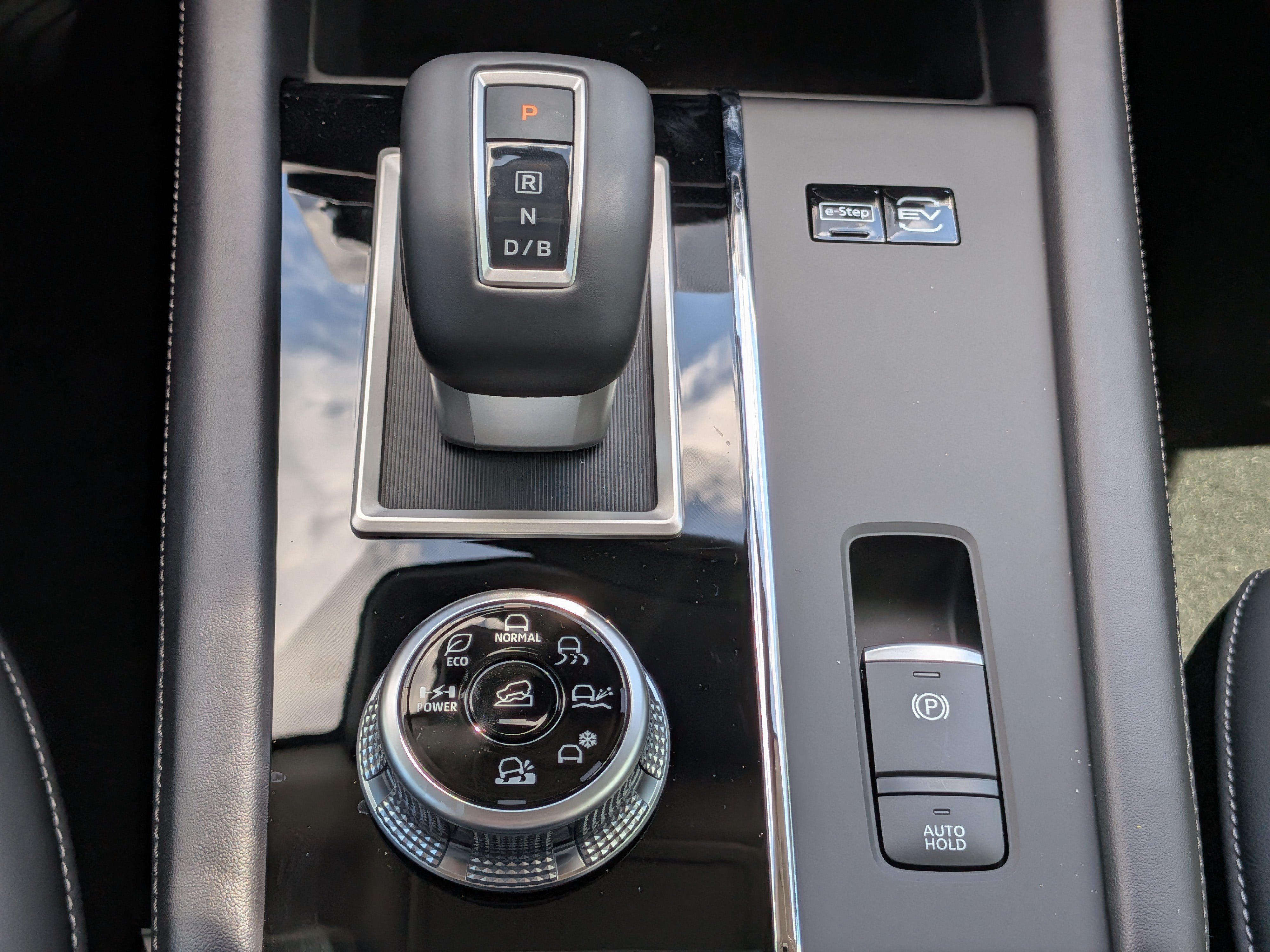 New 2026 Nissan Rogue SL AWD/4WD image 21