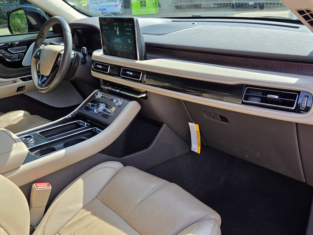 Used 2022 Lincoln Aviator Reserve w/ Equipment Group 201A AWD/4WD image 29