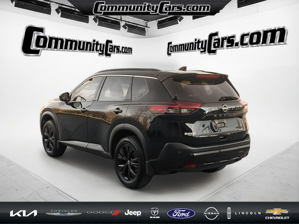 Used 2023 Nissan Rogue SV w/ SV Premium B Package image 6