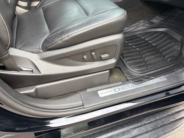 Used 2018 Chevrolet Suburban LT AWD/4WD image 7