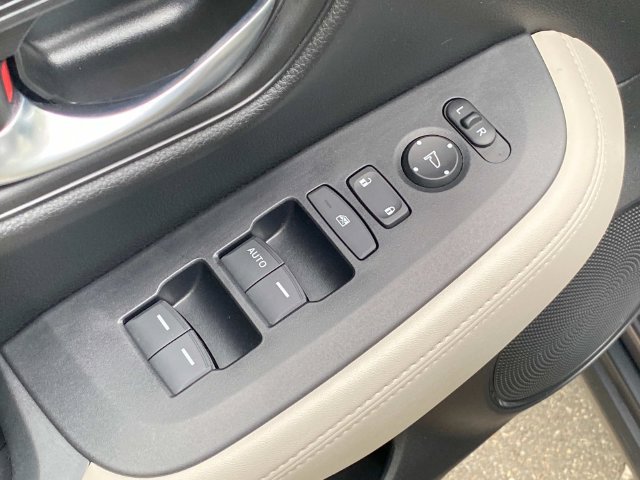 Used 2024 Honda HR-V LX image 13