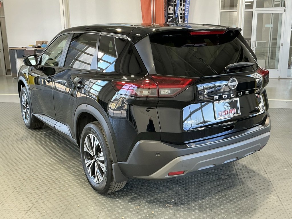 Used 2023 Nissan Rogue SV image 28