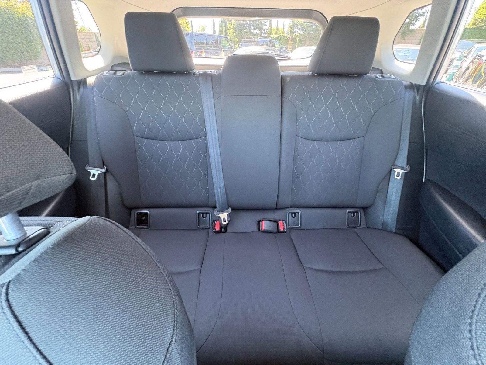 Used 2025 Toyota Corolla Cross LE FWD image 38