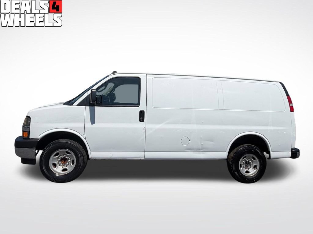 Used 2020 Chevrolet Express 2500 w/ Communications Package RWD image 2